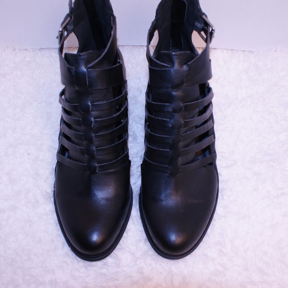 Women's Guess Giya Caged Booties Size 8.5M, Black - Picture 2 of 8